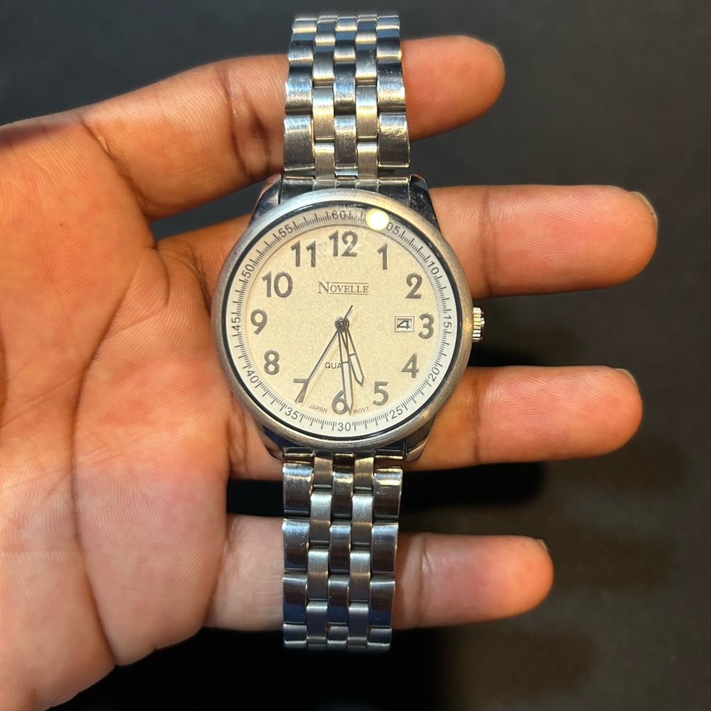 Novelle Silver/White Wristwatch